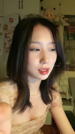 超漂亮！ ️校花级别女神~【可爱妹妹】高速狂扣穴！ ️撸到肾虚~精都不够射!! 截图13