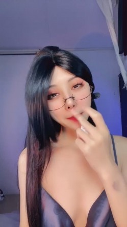 极品舔屏阿黑颜女神【蘸点蜜桃酱】门槛福利，太懂男人了，口活技术一流，高潮脸道具深喉 截图6