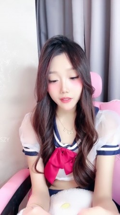️神级女神【董小姐】高端女神！模特身材~裸舞~道具自慰~白浆直流！ 截图2