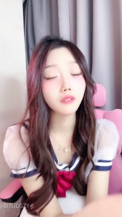 ️神级女神【董小姐】高端女神！模特身材~裸舞~道具自慰~白浆直流！ 截图6