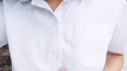 黑色短裙，河边散步的小妹妹：我刚从家里自慰出来，好寂寞啊洗了个澡，内内都还没有穿，哦哦哦要尿啦尿 截图2