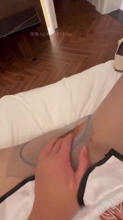 乱伦大神【会喷水的亲姐姐】临走时喝十个生鸡蛋，猛插大姐一个小时，下体失禁倒在床上抽搐 截图12