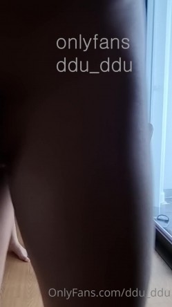 韩国绿帽淫妻骚母狗「ddu_ddu」OF私拍 钟爱3P和吞精 截图10