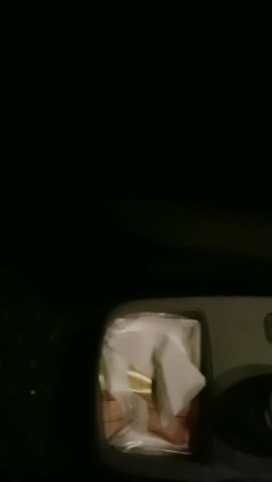 下海女教师户外车震，颜值不错真骚舔的鸡巴湿漉漉，看着外面有人在路边撒尿自己在车内被草，淫声荡语不断 截图10