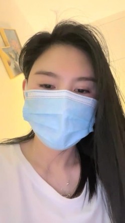 核弹！新女神下海~20小时~【马日安娜】这个真的很漂亮（下部）！来大姨妈还大秀，经血直流，略重口~！ 截图8