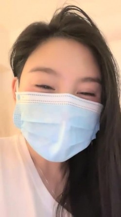 核弹！新女神下海~20小时~【马日安娜】这个真的很漂亮（下部）！来大姨妈还大秀，经血直流，略重口~！ 截图10