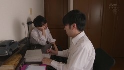 JUL-973 母をイジメっ子の同級生にNTRれたいじめられっ子の僕 叶愛 截图2
