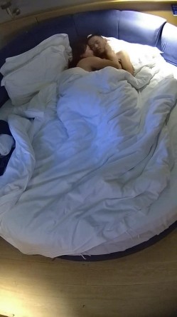 情趣台 大哥带媳妇儿开房 媳妇儿富态有气质 大哥刚出招 媳妇儿跟着默契配合 最后还内射了 截图6