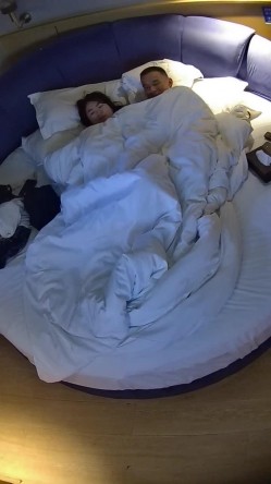 情趣台 大哥带媳妇儿开房 媳妇儿富态有气质 大哥刚出招 媳妇儿跟着默契配合 最后还内射了 截图13