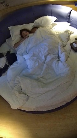 情趣台 大哥带媳妇儿开房 媳妇儿富态有气质 大哥刚出招 媳妇儿跟着默契配合 最后还内射了 截图16