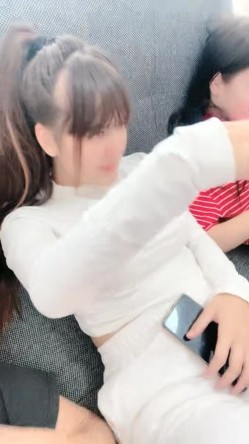 国人老哥带俄罗斯美女下海！新加入漂亮妹妹！肉感身材超肥美穴，顶级美臀，骑乘位爆操 截图2