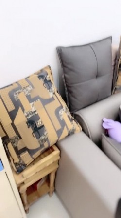 小嫂子厨房做菜，完全忍不住半推半就掏出鸡巴一顿无套狂操！ 截图7