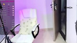 ️CB站美女主播【Anna_Uiech】肤白貌美非常骚气，对着镜头自慰潮吹 截图10