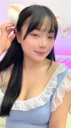 【哒叽】极品尤物初恋妹妹，外表清纯甜蜜，3小时大尺度自慰，粗大假吊插穴，浴室洗澡湿身诱惑 截图1