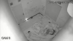 黑客破解家庭网络摄像头偷拍 极品夫妻 的日常性生活每次啪啪都需要道具插逼自慰热身再开干 截图4
