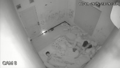 黑客破解家庭网络摄像头偷拍 极品夫妻 的日常性生活每次啪啪都需要道具插逼自慰热身再开干 截图6