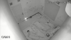 黑客破解家庭网络摄像头偷拍 极品夫妻 的日常性生活每次啪啪都需要道具插逼自慰热身再开干 截图13