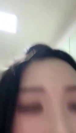 户外！【女主】深夜挑逗醉酒不省人事的同事被狠狠内射 截图7