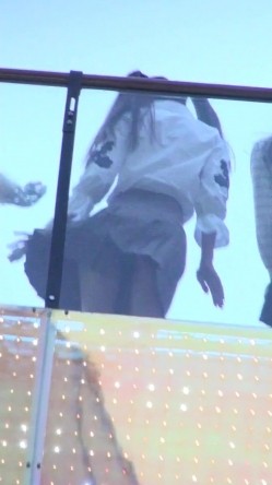 【海阔天空系列CD第1季】极品高颜值时尚小姐姐骚丁，JK少女街头扭屁股[高清无水原档]10V 截图1