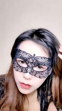 【狐狸不是妖啊】宝马御姐 与金主楼道露出野战 户外车震 双女自慰道具爆浆 截图1