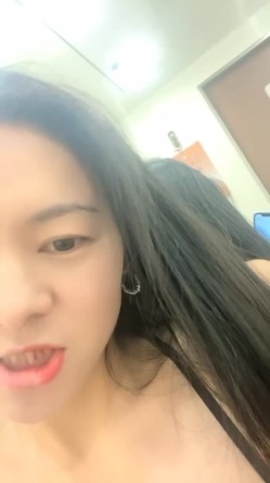 千里送逼，坐上高铁去约炮，【妖娆小宝贝】，美腿御姐，高铁厕所自慰，奥迪车震 截图12
