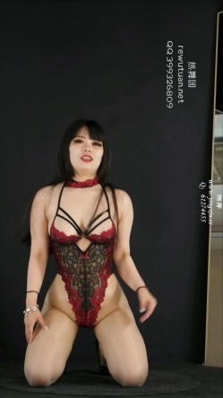 黑GIRL，女人味，露三点情趣裸舞，果然成熟女人活最好 截图11