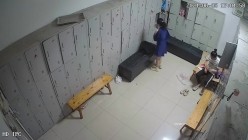 舞蹈班《监控破解》偷拍多位美女学员后台换衣服 截图2