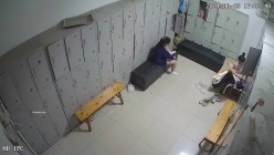舞蹈班《监控破解》偷拍多位美女学员后台换衣服 截图16