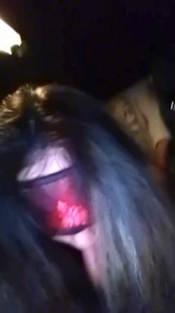 武汉极品身材高颜值女大被金主调教成小母狗 蒙眼口球手铐对镜啪啪3P双通 截图6