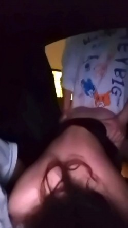 武汉极品身材高颜值女大被金主调教成小母狗 蒙眼口球手铐对镜啪啪3P双通 截图13