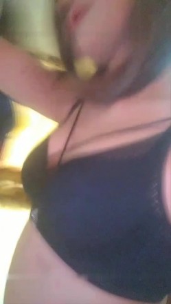 高颜值苗条白虎妹子双人啪啪秀 浴缸洗澡舔逼逼后入抽插大力猛操 截图1