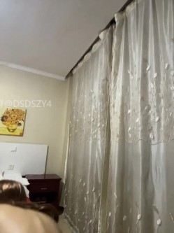 ️反差骚货【yenai_xx】双人反差骚女大奶乳型诱人极品高颜值巨乳 截图8