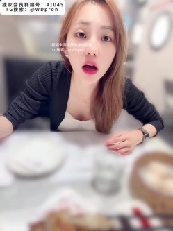 露脸女孩一日VLOG更新，极品反差女和男友性福的一天 截图3