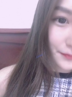 露脸才是王道！高颜长腿极品身材外围绿茶婊【琳琳子】福利~洗澡紫薇足交啪啪你的女神有钱人的母狗 截图3