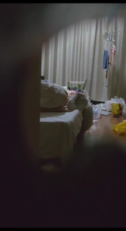 【极品稀缺 ️猫眼偷拍】超刺激猫眼偷窥酒店偷情狂欢啪啪做爱 叫声淫荡 不一样的视觉体验 比酒店偷拍更刺激 偷情篇 截图5