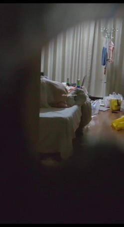 【极品稀缺 ️猫眼偷拍】超刺激猫眼偷窥酒店偷情狂欢啪啪做爱 叫声淫荡 不一样的视觉体验 比酒店偷拍更刺激 偷情篇 截图6
