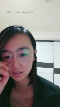 【研究生无奈】学霸下海历程13天全收录，理科学霸，从网贷的漩涡，到卖肉的泥潭，讲述跟前男友的性爱，从最初的拘谨到黑牛道具都精通 截图15