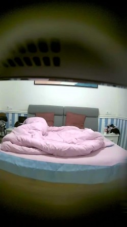 酒店偷拍 ️稀有房两对情侣美女精心打扮一番和纹身男友激情上位嗨摇 截图6