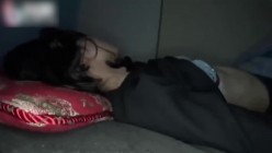 【迷操女神】整天骂我是舔狗，阳了让我去照顾她，趁机下药迷奸感受40度的骚逼 截图3