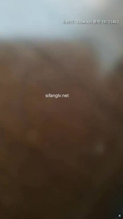 最牛【小橙子老师】办公室玩跳蛋,正发骚时领导意外进来了谈工作，时间还挺长 一直在忍耐丝袜都撕烂了,决堤潮喷，非常刺激！ 截图8