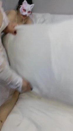多人淫乱刺激战场激情群P，丝袜诱惑有露脸白虎逼，口交大鸡巴各种爆草各种蹂躏玩弄，淫声荡语不断精彩刺激 截图15