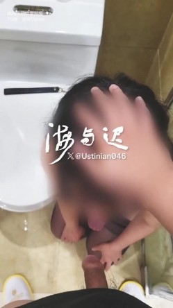 顶级调教大神，回归携多位少妇母狗调教，刺激花式玩法「海与迟」165车模冷白皮黑丝母狗车展当晚拿下，抽逼奴性M配合度非常高 截图4