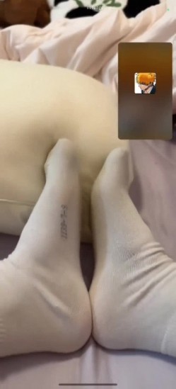 【真实反差学生妹】，土豪高价定制1对1在线调教，清纯妹子掰菊花抠逼口塞棉袜舔内裤，小母狗属性拉满了 截图11