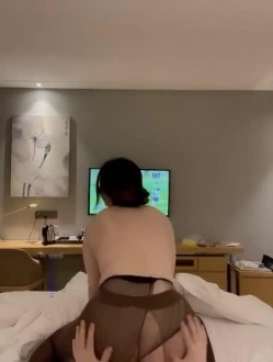 青岛反差婊李MM啪啪自拍流出 截图11