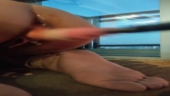 SM顶级调教大神【永夜DOM】圈养各种妹子多种刺激玩法，各种啪啪调教露脸高颜反差婊，纯纯人形小母狗 截图15