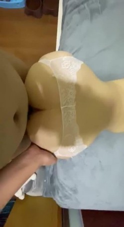 推特极品00后巨乳小母狗kimheezk被调教的非常好 想不想牵一下母狗的肥臀大奶呢？真羡慕她主人 截图9