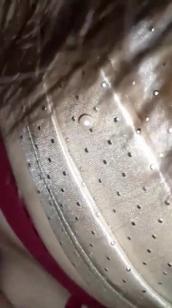 大叔周末约炮极品黑丝美少妇 不走寻常路专门找刺激在商场女厕隔间里各种高难度姿势啪啪 截图14
