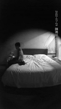 新流出小旅馆偷拍男女情人开房偷情啪啪 截图12