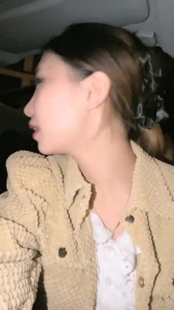 极品尤物模特女神！夜晚驾车路边车震！掏出炮友屌吸吮，肥穴美穴跳蛋自慰，骑上来深插爆操 截图1