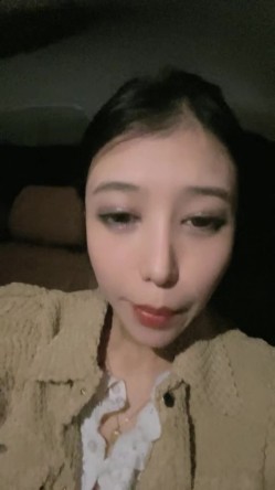 极品尤物模特女神！夜晚驾车路边车震！掏出炮友屌吸吮，肥穴美穴跳蛋自慰，骑上来深插爆操 截图3